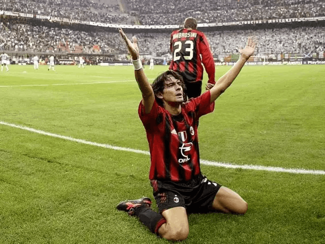  里昂年轻前锋帽子戏法闪耀全场惊艳法甲